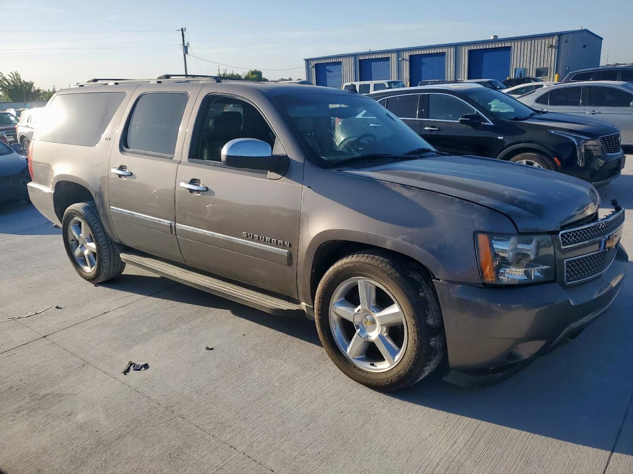 CHEVROLET SUBURBAN C1500 LTZ