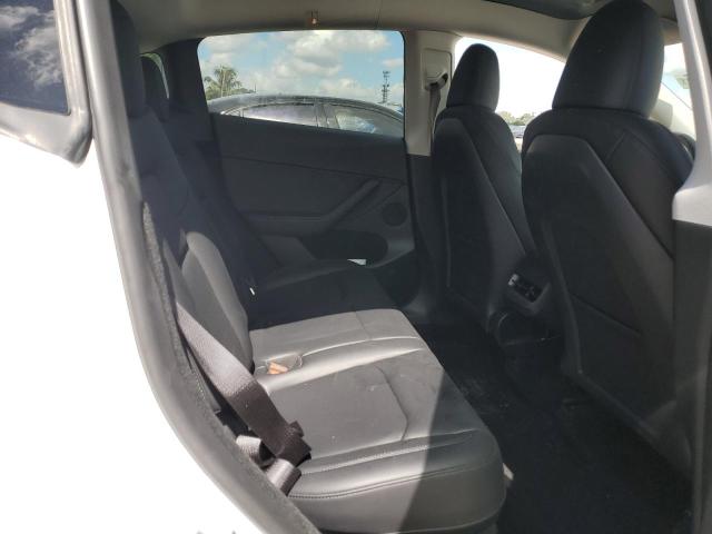 2024 TESLA MODEL Y 7SAYGDED2RF010239