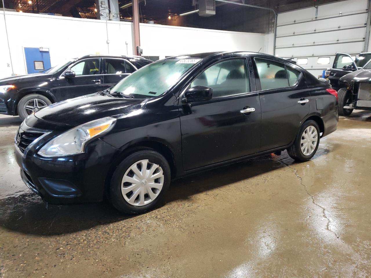 NISSAN VERSA S