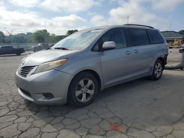 TOYOTA SIENNA LE