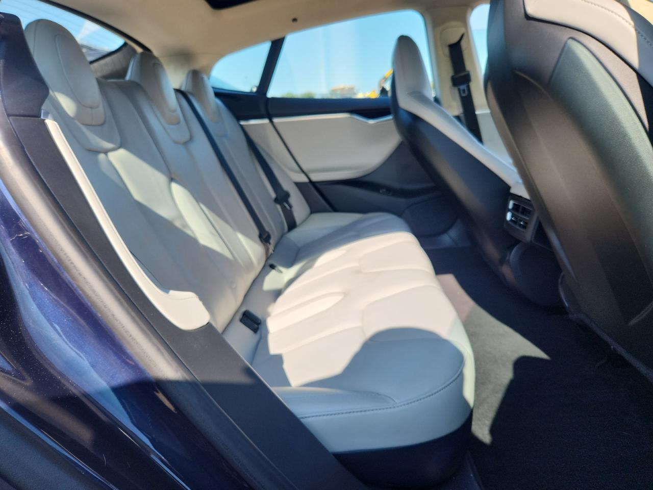 Tesla Model s 2014