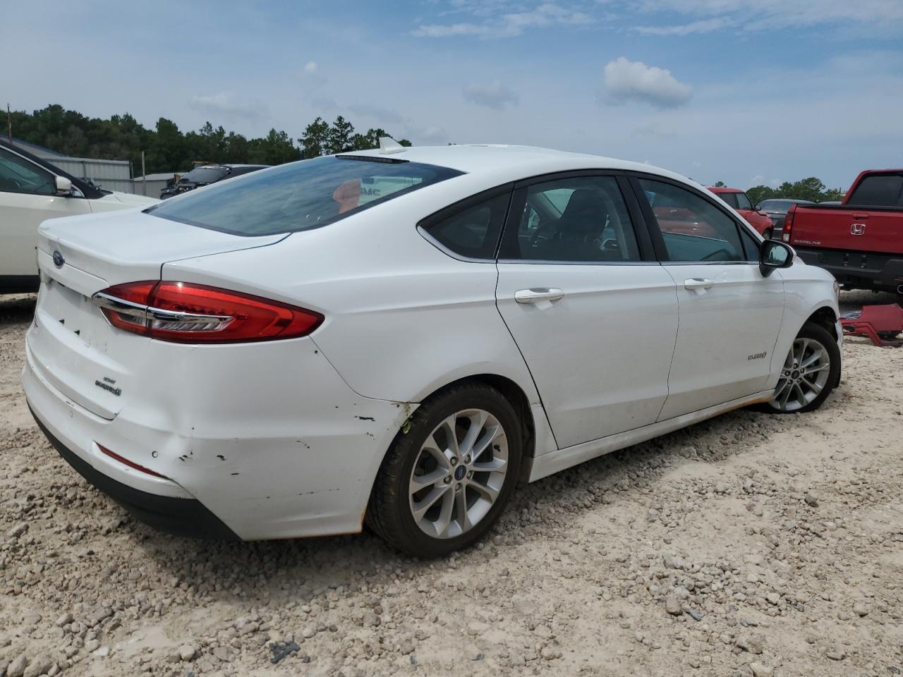 FORD FUSION SE