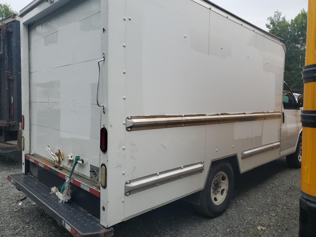 GMC SAVANA CUTAWAY G3500