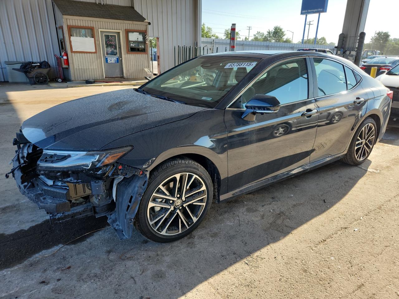 TOYOTA CAMRY XSE