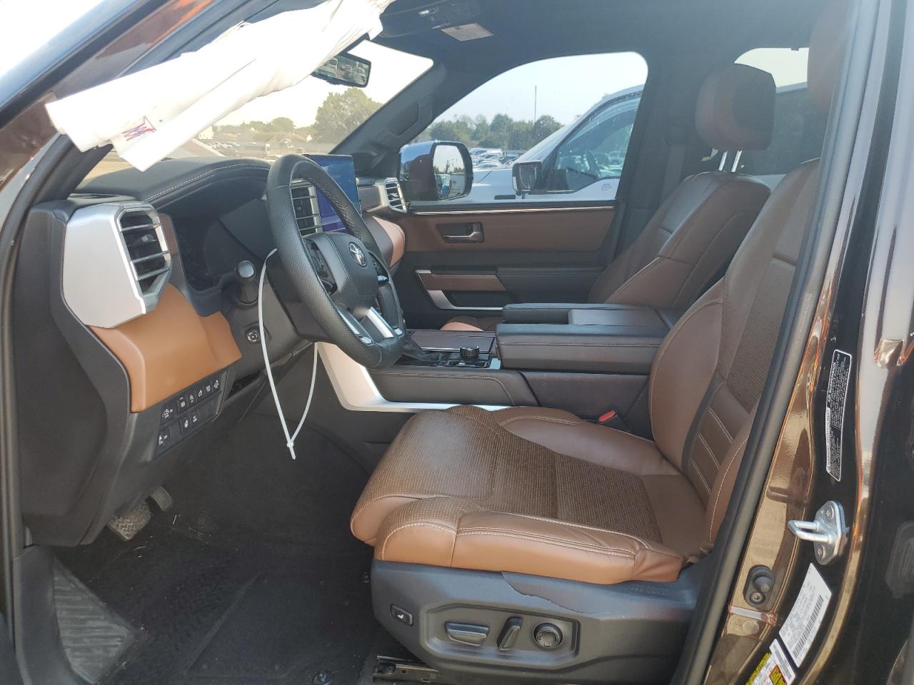 TOYOTA TUNDRA CREWMAX PLATINUM