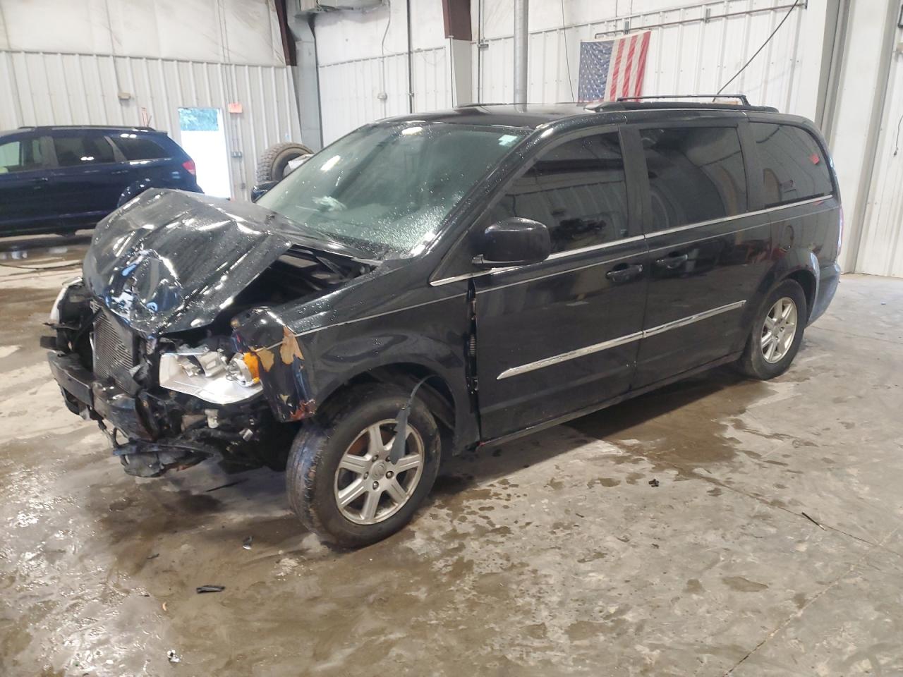 Lot #3316022772 2011 CHRYSLER TOWN & COU