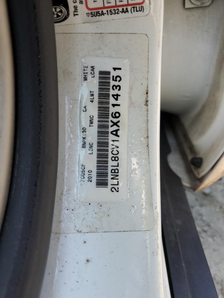 LINCOLN TOWN CAR SIGNATURE LIMITED