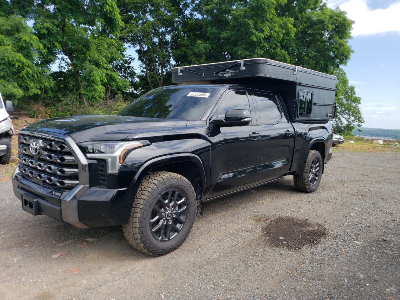 TOYOTA TUNDRA CREWMAX PLATINUM