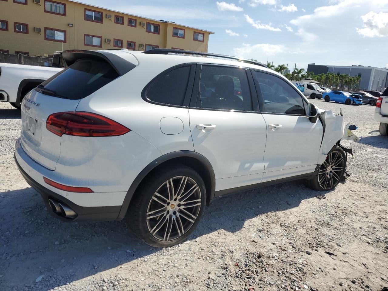 PORSCHE CAYENNE S