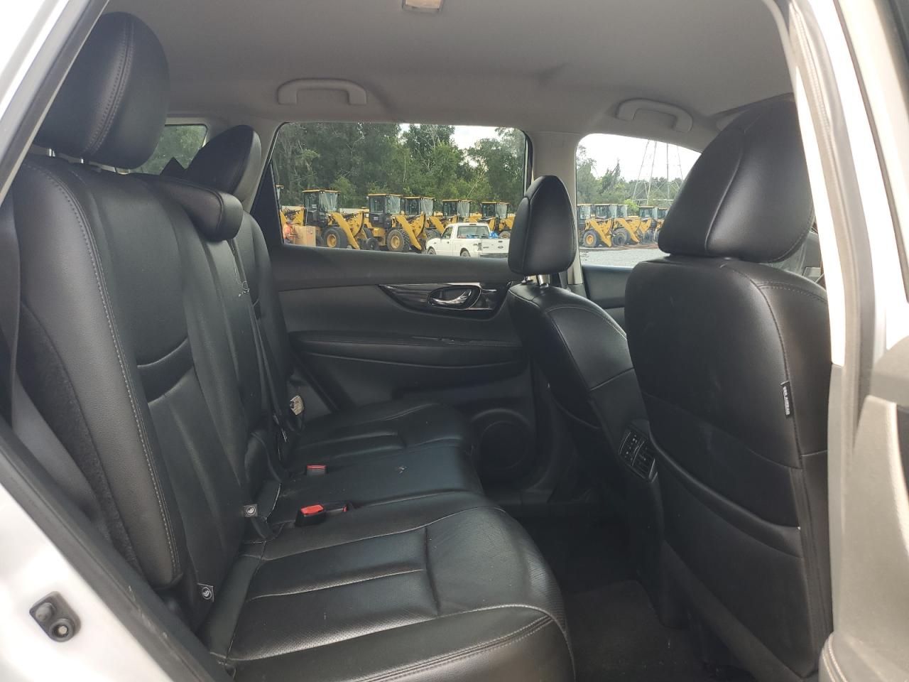 Nissan Rogue s 2019