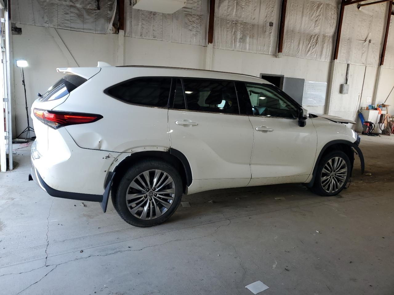 TOYOTA HIGHLANDER PLATINUM