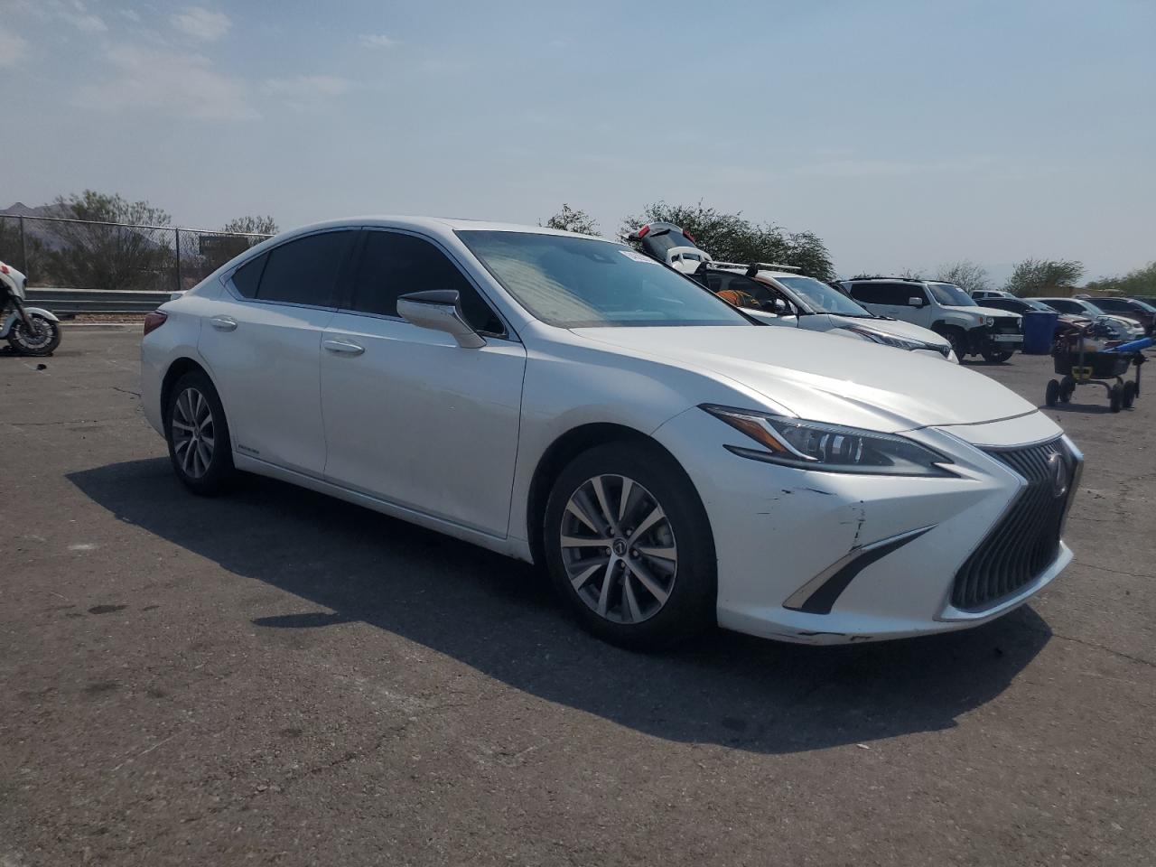 LEXUS ES 300H BASE