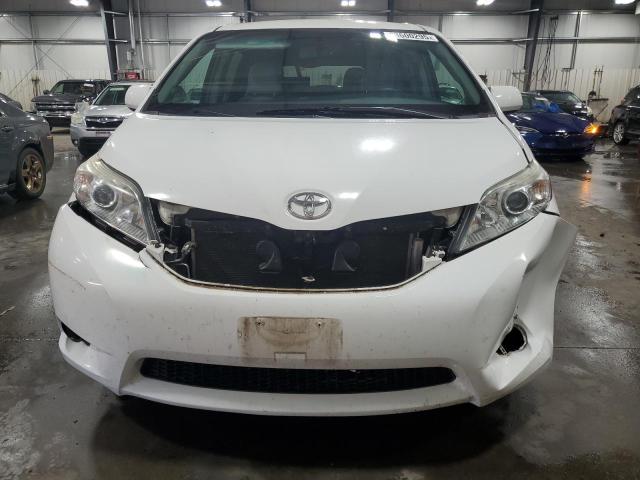 2017 TOYOTA SIENNA LE 5TDKZ3DC2HS841394