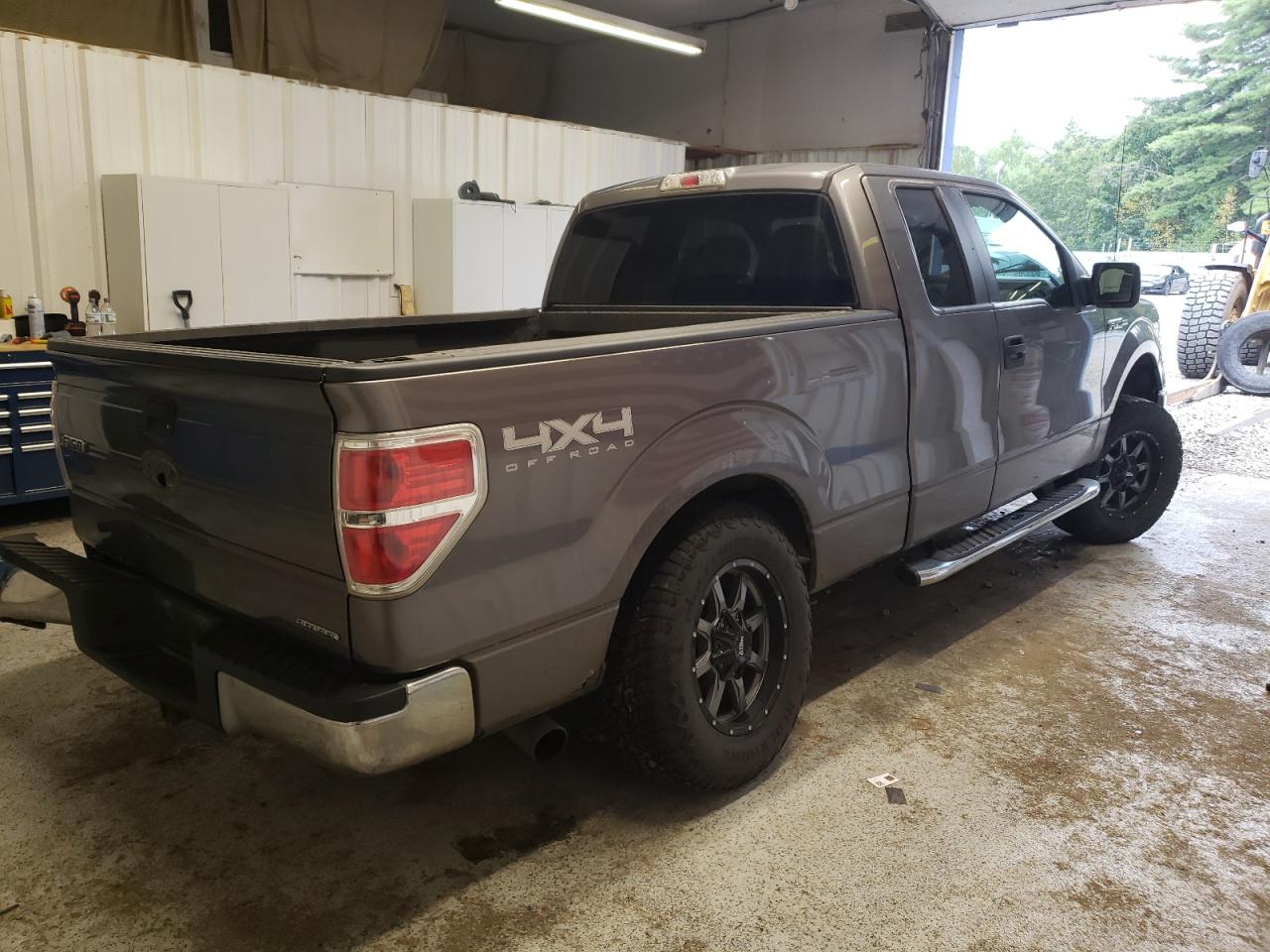 FORD F-150 SUPER CAB