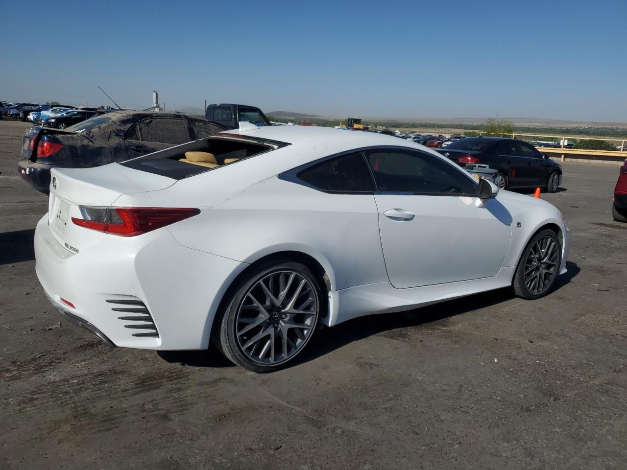 LEXUS RC 200T