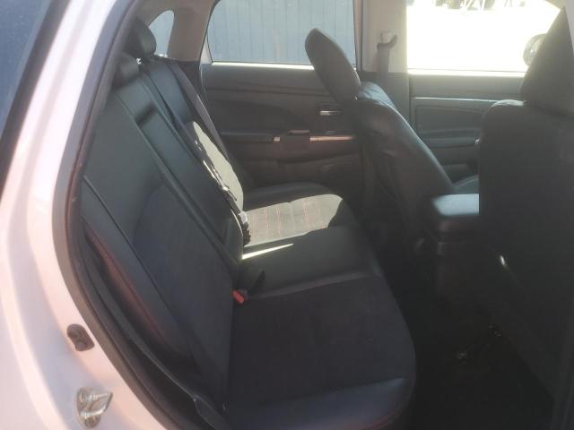 2022 MITSUBISHI OUTLANDER JA4ARUAU6NU021979