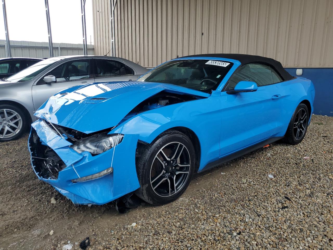 FORD MUSTANG