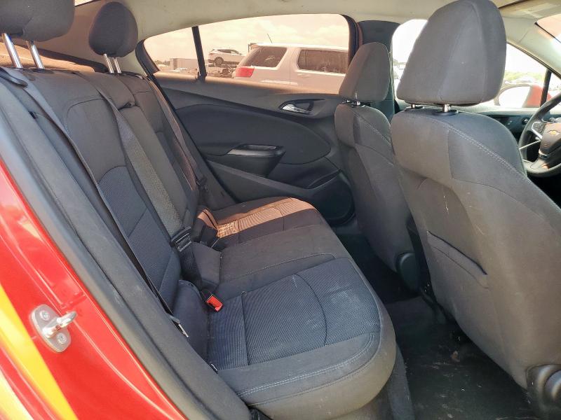 2018 CHEVROLET CRUZE LT - 1G1BE5SM5J7210165