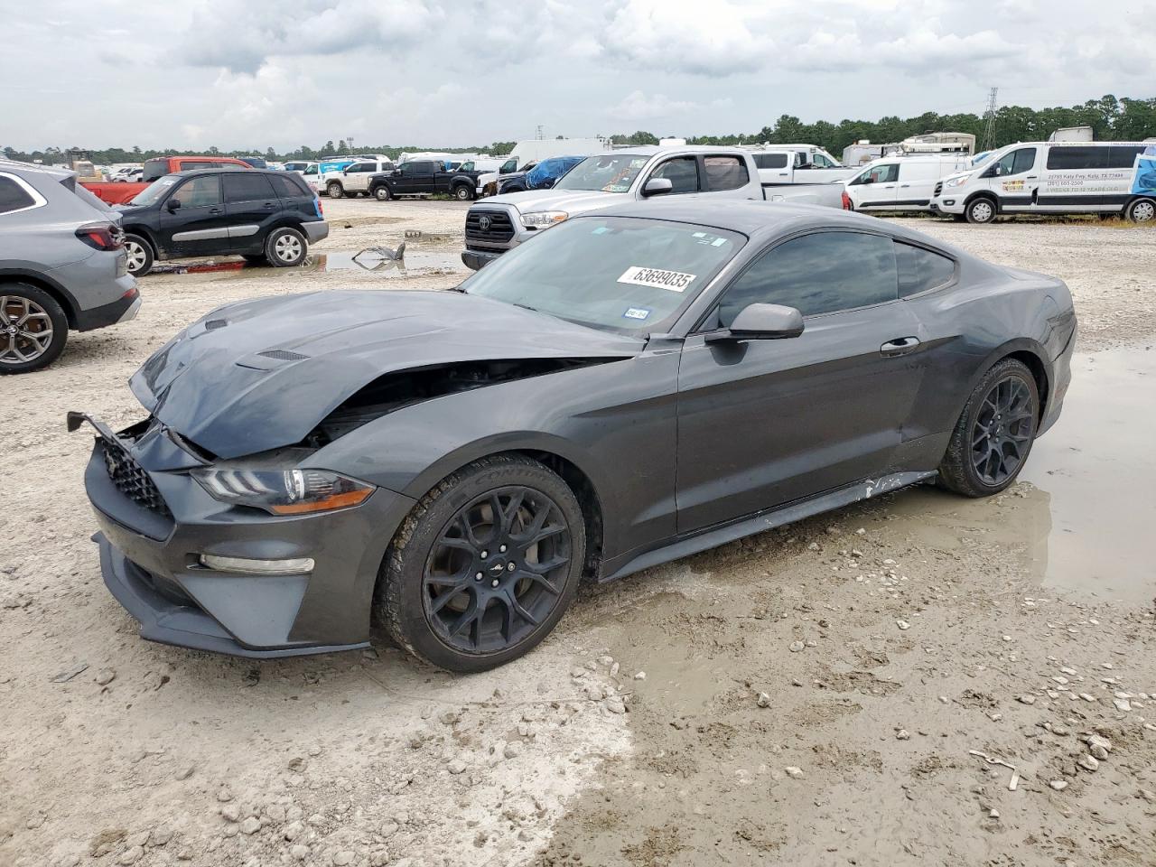 FORD MUSTANG