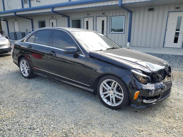 2013 MERCEDES-BENZ C 250 - WDDGF4HB2DR242077