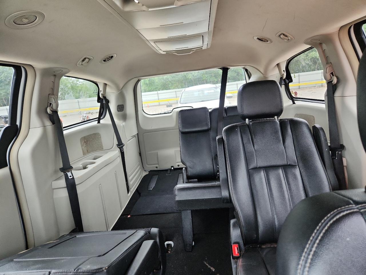 CHRYSLER TOWN & COUNTRY TOURING