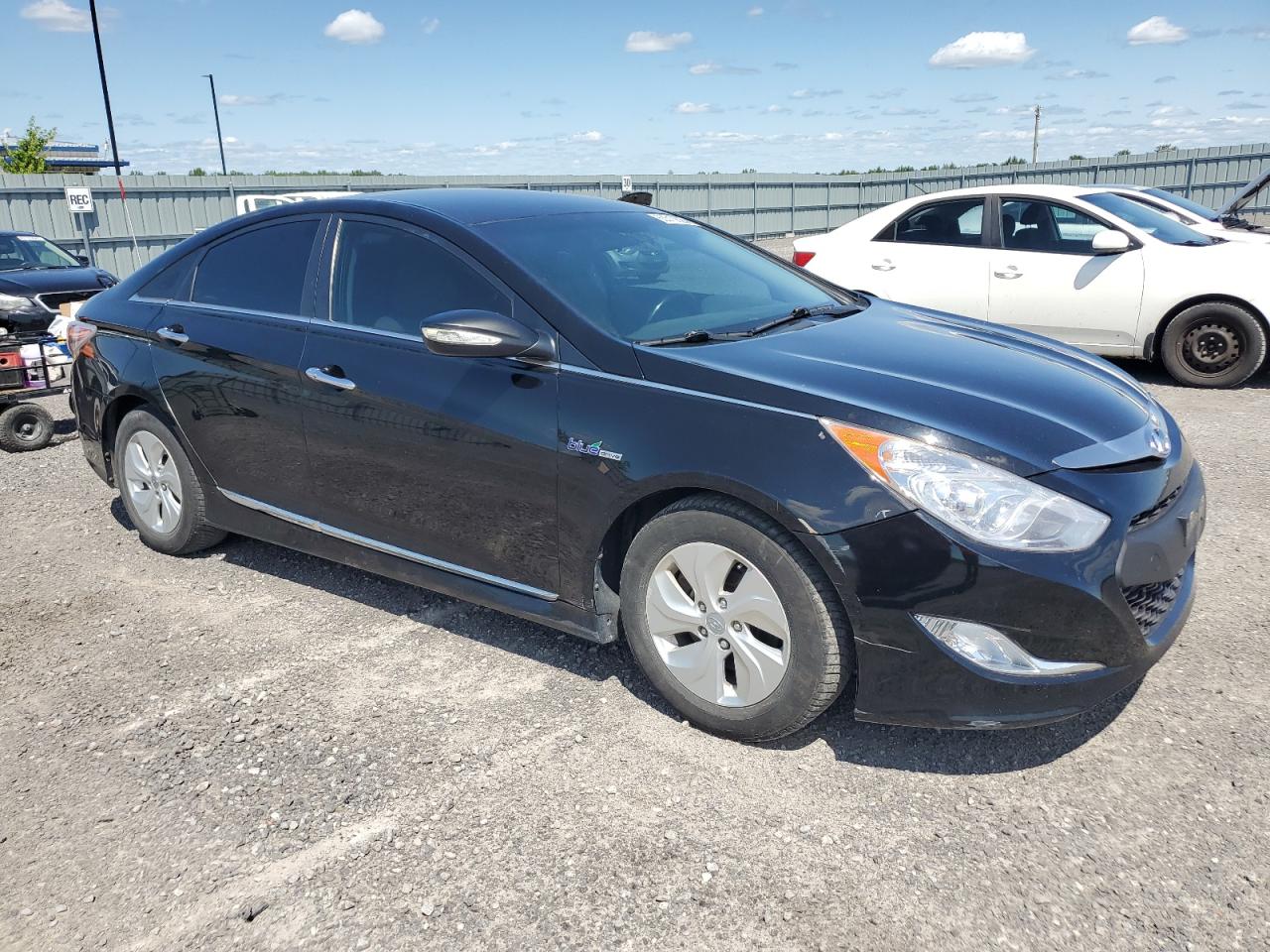 HYUNDAI SONATA HYBRID