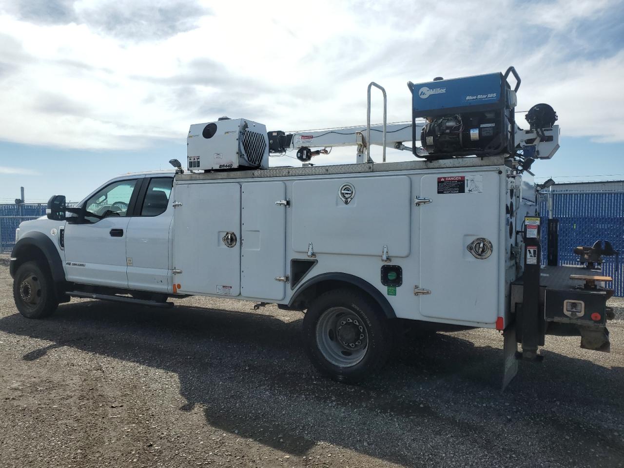 FORD F-550 SUPER DUTY