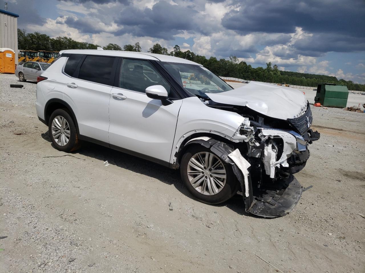 MITSUBISHI OUTLANDER ES