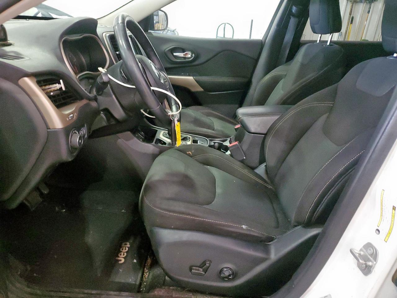 JEEP GRAND CHEROKEE LATITUDE