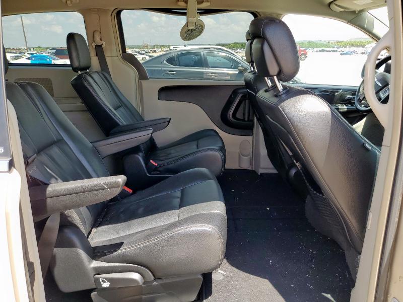 2014 CHRYSLER TOWN & COU - 2C4RC1BG9ER269657