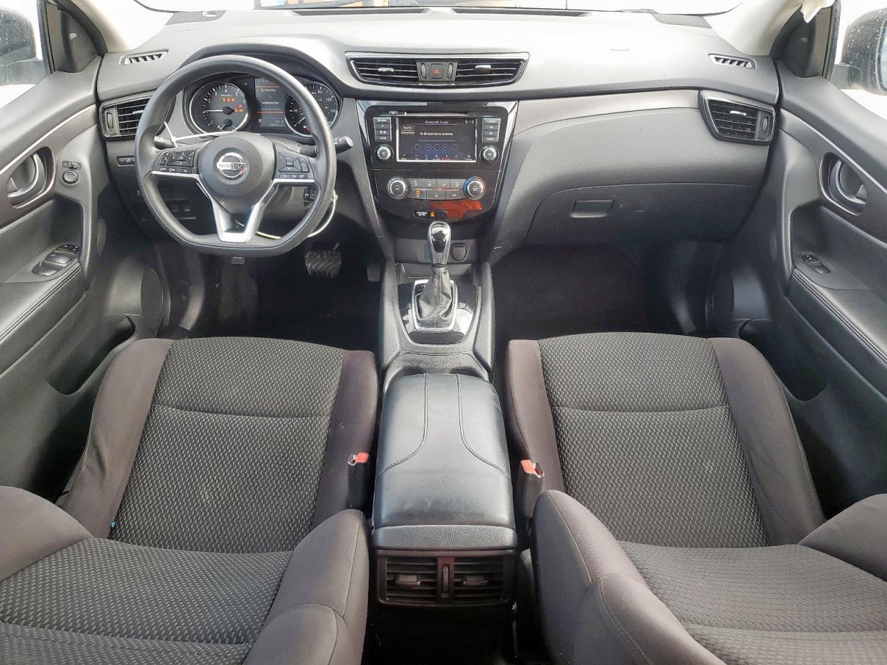 NISSAN ROGUE SPORT S