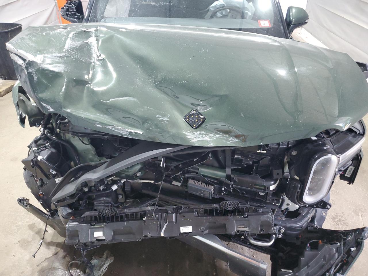 RIVIAN R1T ADVENTURE