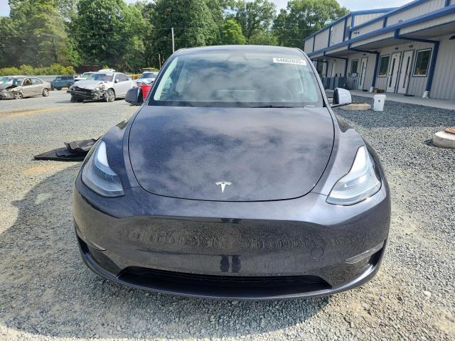 2024 TESLA MODEL Y 7SAYGDEF9RA322556
