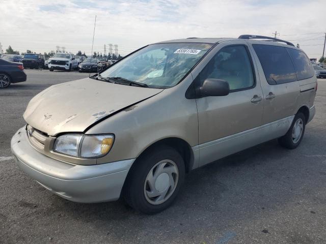 TOYOTA SIENNA LE