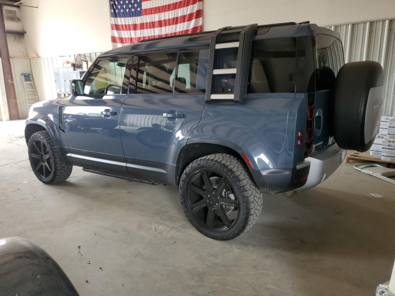 LAND ROVER DEFENDER 110 SE