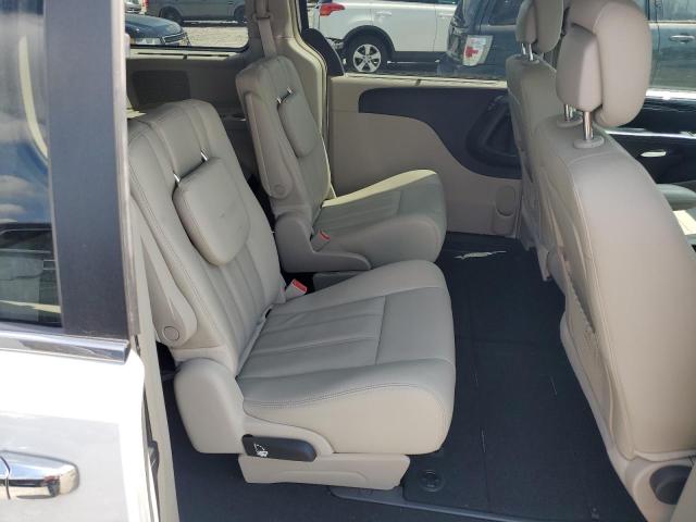 2016 CHRYSLER TOWN & COU 2C4RC1BG9GR221174
