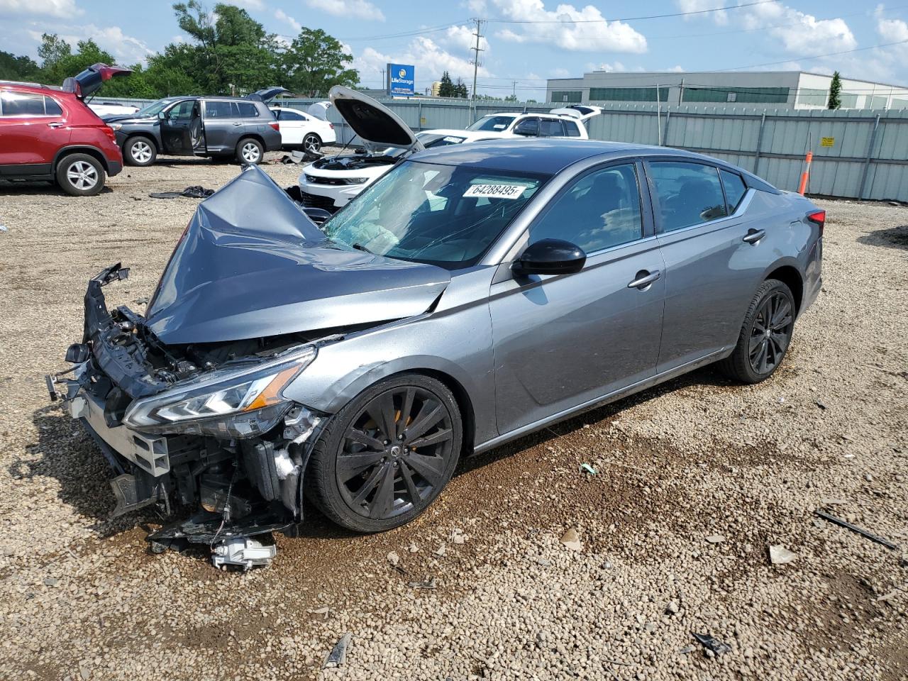 NISSAN ALTIMA SR