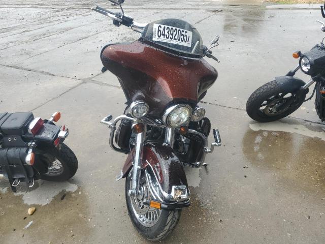 2011 HARLEY-DAVIDSON FLHTCU 1HD1FC411BB650565