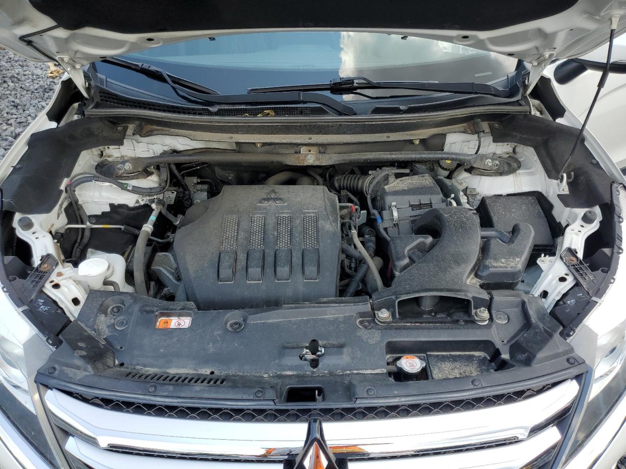 MITSUBISHI ECLIPSE SE