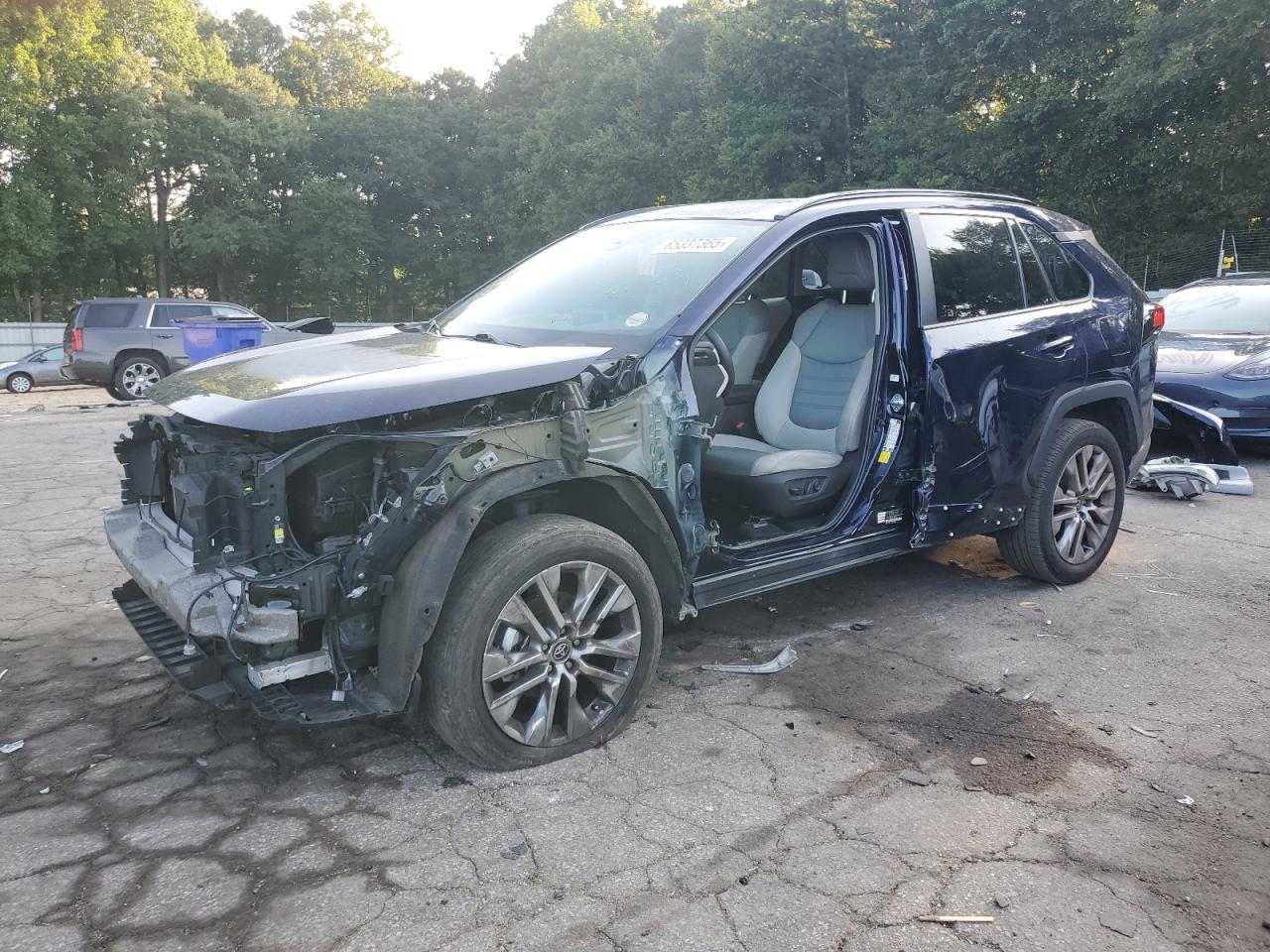 TOYOTA RAV4 XLE PREMIUM