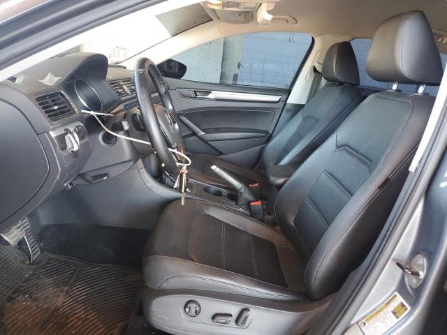 2017 VOLKSWAGEN PASSAT R-L 1VWDT7A36HC072290