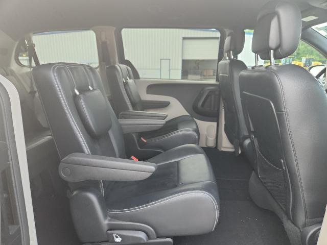 2017 DODGE GRAND CARA 2C4RDGCG7HR801927