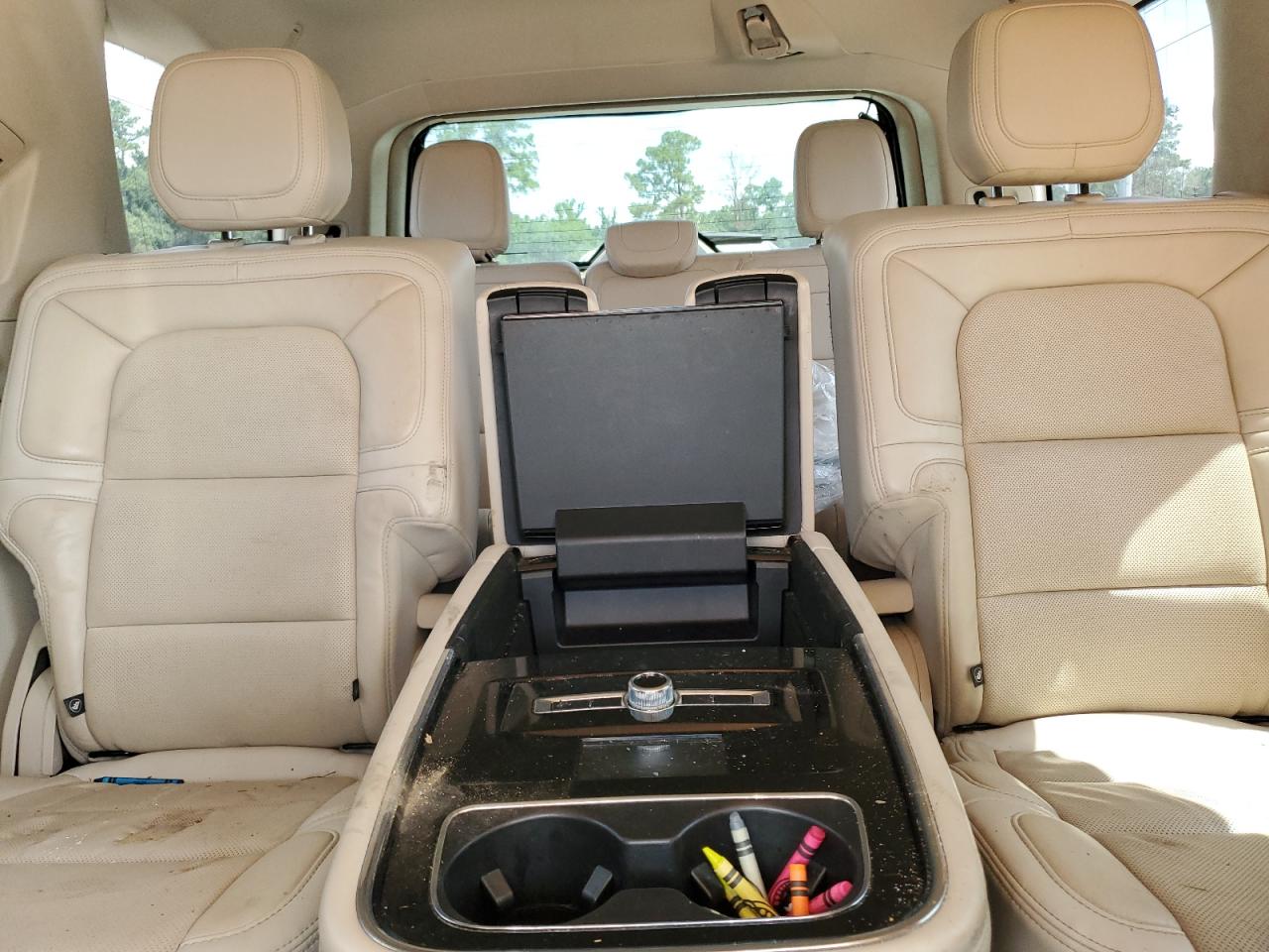 LINCOLN NAVIGATOR RESERVE