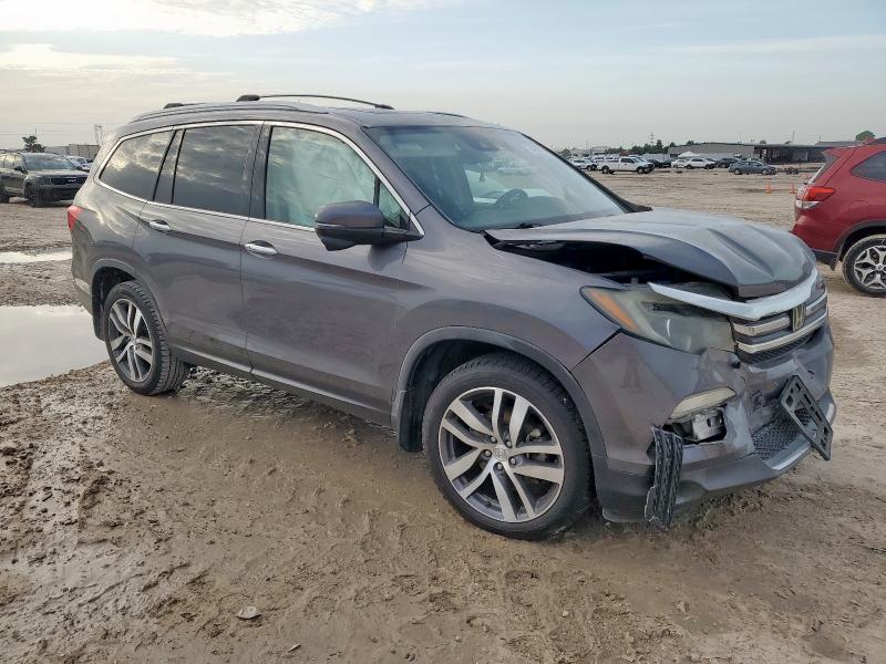 2018 HONDA PILOT TOUR 5FNYF6H99JB024436