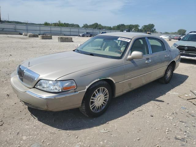LINCOLN TOWN CAR SIGNATURE LIMITED