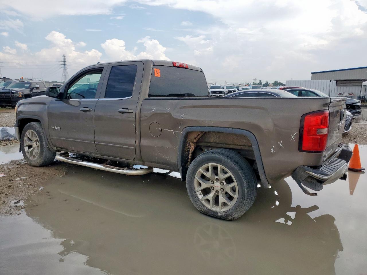 GMC SIERRA C1500 SLE