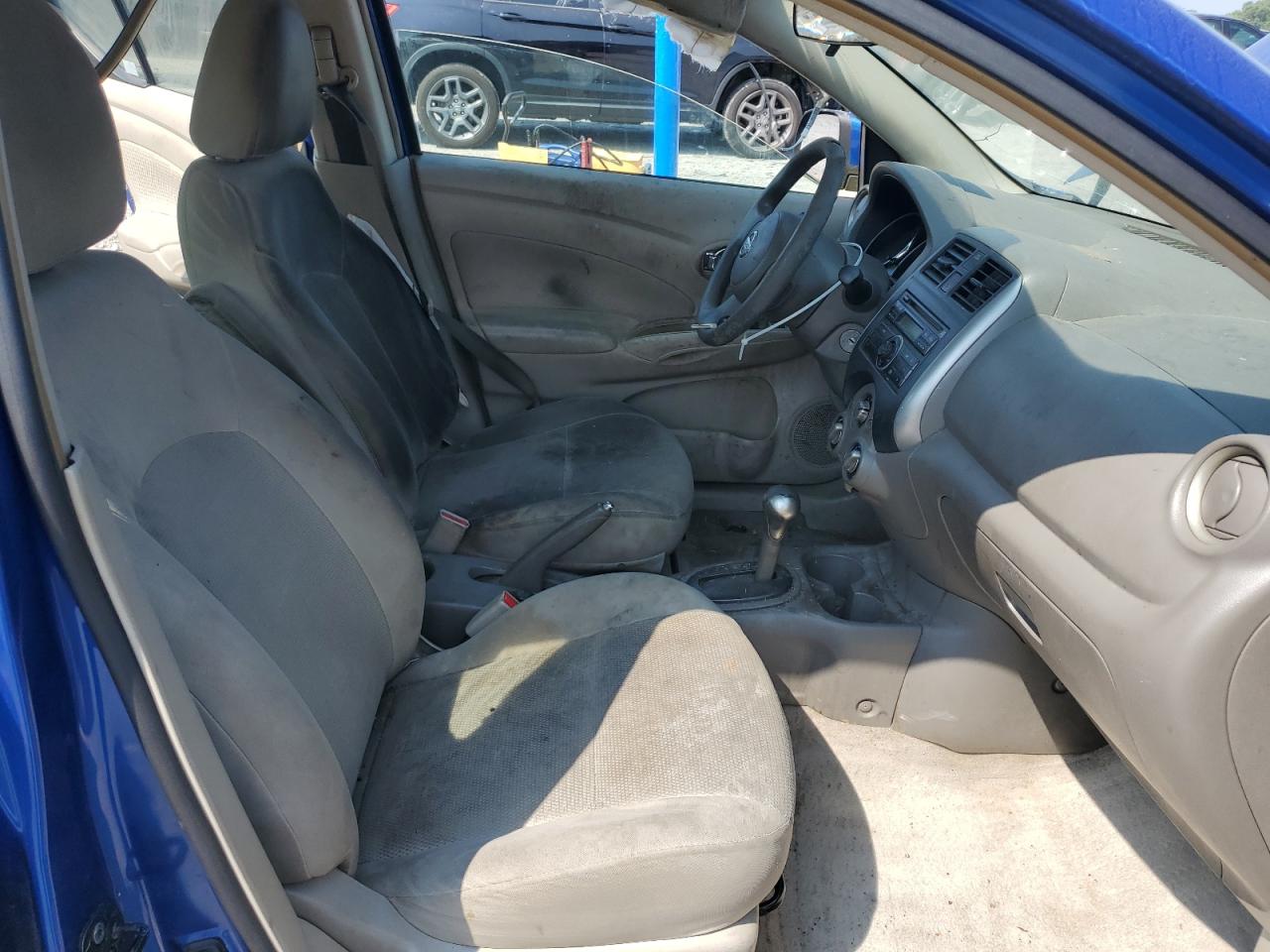 NISSAN VERSA S