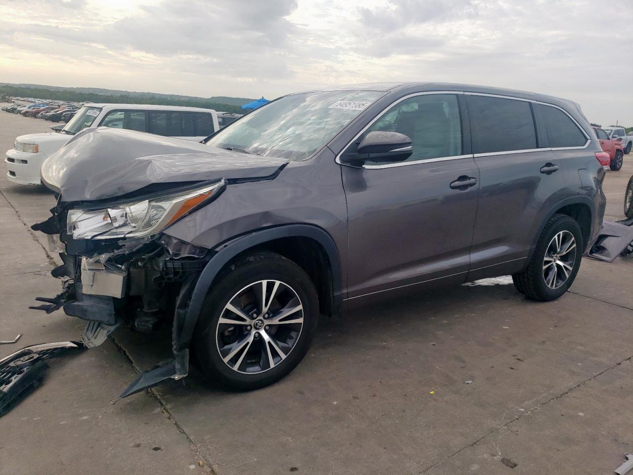 TOYOTA HIGHLANDER LE