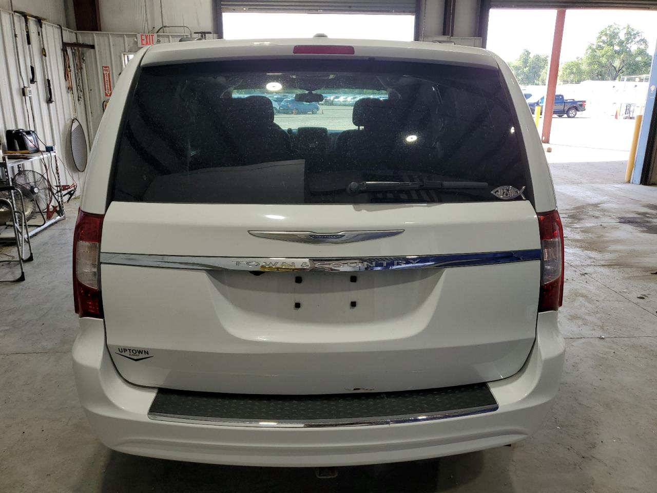 CHRYSLER TOWN & COUNTRY TOURING