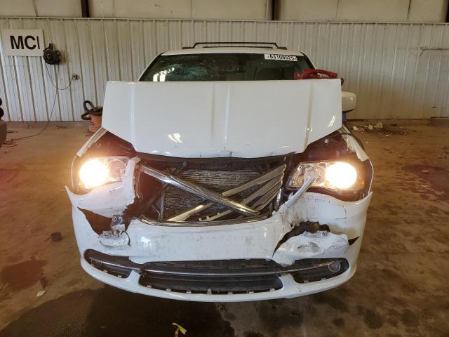 2015 CHRYSLER TOWN & COU 2C4RC1BG4FR560679
